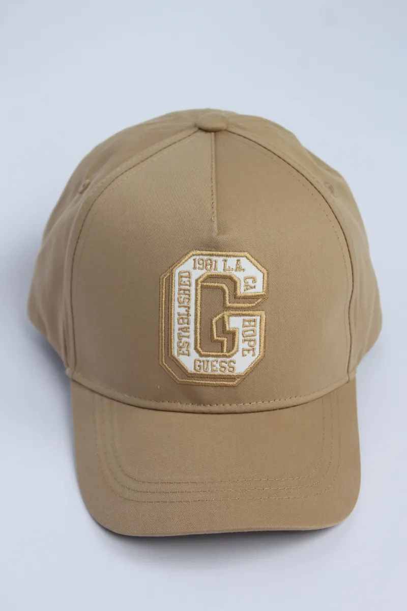 Бейсболка GUESS